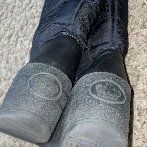 Juicy Couture Quilted Black Fur Trimmed Wedge Boots - Picture 8 of 12